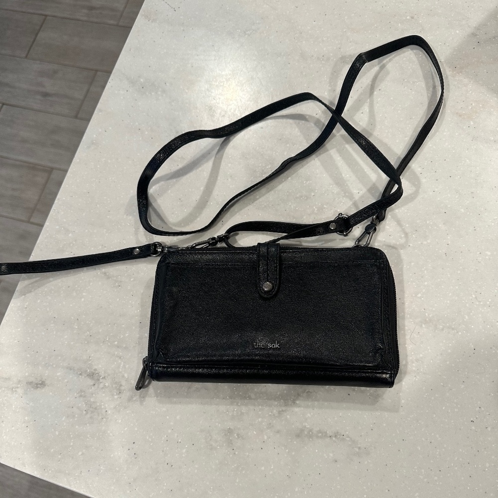 The Sak 3-In-1 Leather Phone Wallet